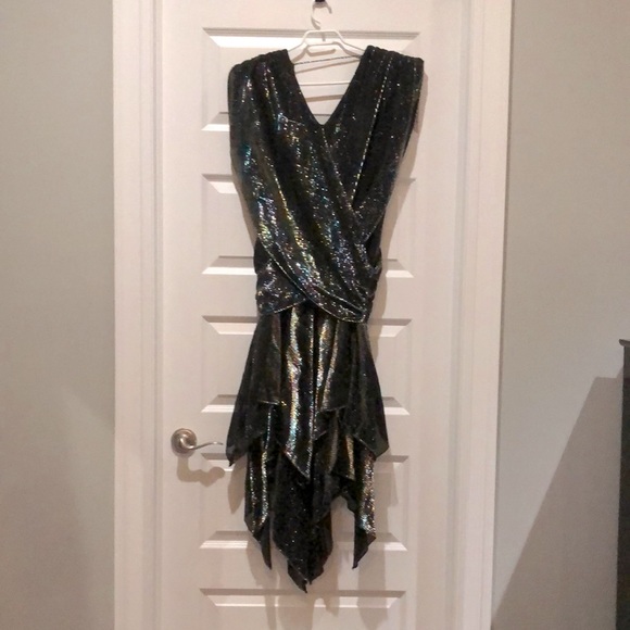 Vintage dress w/removable shoulder pads - Picture 1 of 11